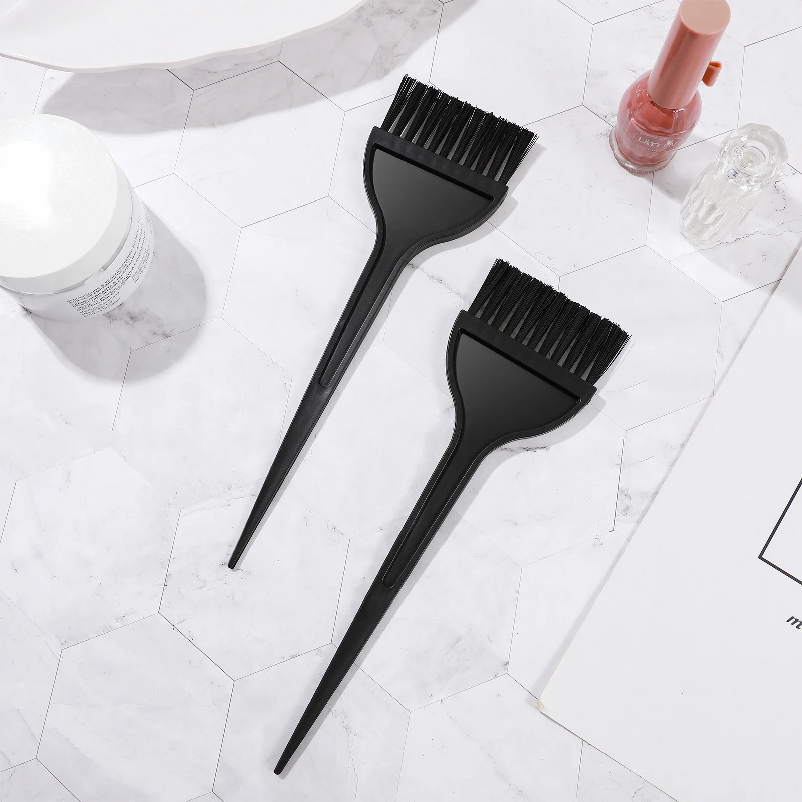 

12pcs Plastic Hair Dye Brushes Extra-Long Handle Flexible Stiff Bristles Easy Clean Reusable For Salon Spa Home Use Hair Dye