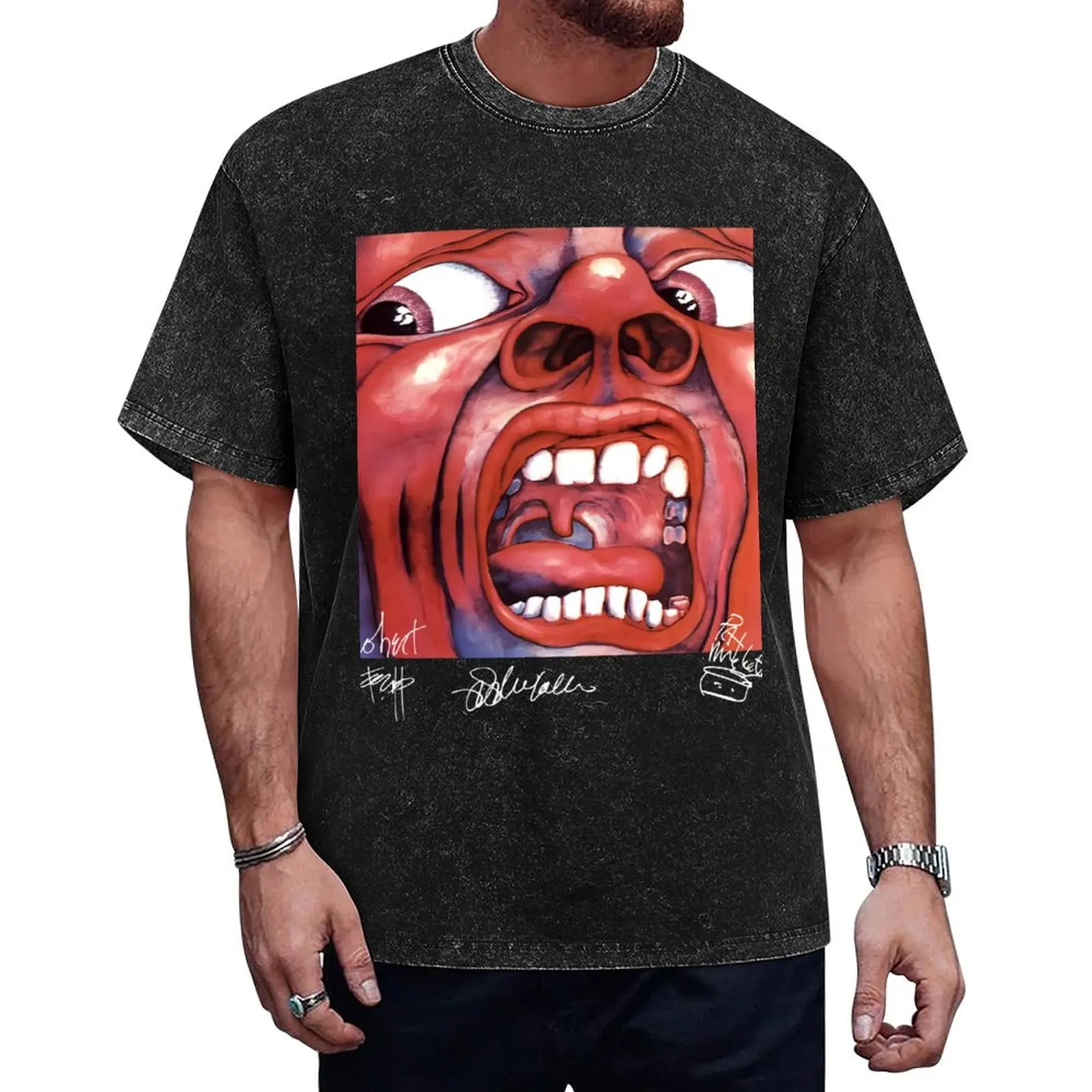 

In the Court of the Crimson King album face red T-Shirt plus sizes for a boy T-shirts man Short sleeve tee men
