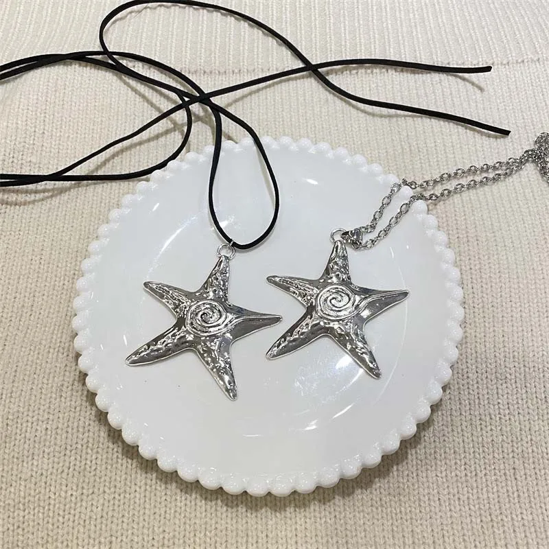 Exaggerated Metal Big Starfish Pendant Necklace for Women Gothic Hip Hop Silver Color Pentagram Star Chain Necklace Y2K Jewelry image 5