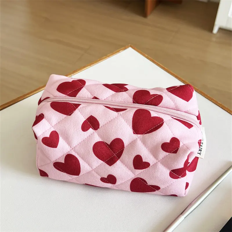 Pink Red Heart Quilted Cosmetic Bag for Women Winter Sweet Large Capacity Makeup Pouch Splicing Portable Travel Toiletry Bag