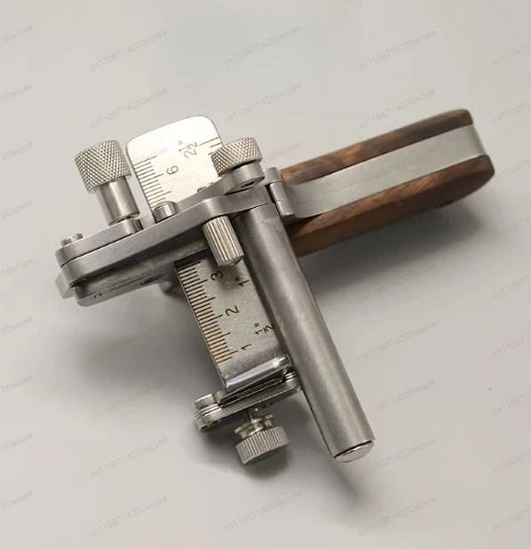 

Ручной роликовый резак для кожаных полос 10-60 мм, регулируемый, для работы с кожей, с двойной метрической и дюймовой шкалой