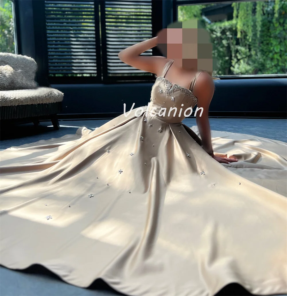 Abiti lunghi personalizzati squisiti di alta qualità Charmeuse con strass drappeggiati A-line con cinturino per spaghetti Abiti da cerimonia su misura retrò
