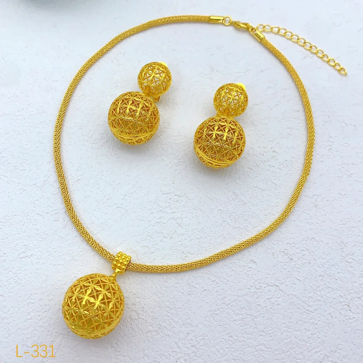 Thumbnail 3 - #61 Highest Rated Earring Sets to Buy in 2026