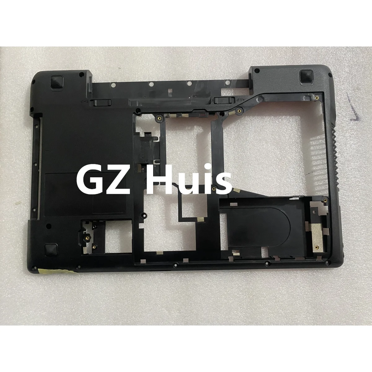 

New Original for Lenovo ideapad Y570 Base Bottom Cover case D COVER without TV hole 31049892