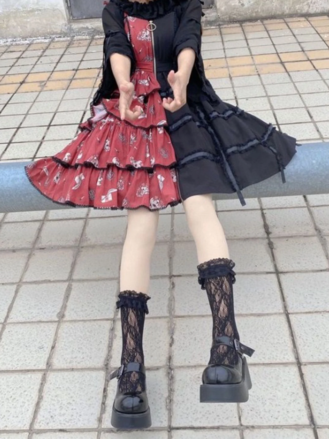 2 Pair Sexy Lace Mesh Socks Lolita Socks Cosplay Costumes Accessories Medium Tube Japanese Maiden Lovely Sweet Princess Socks