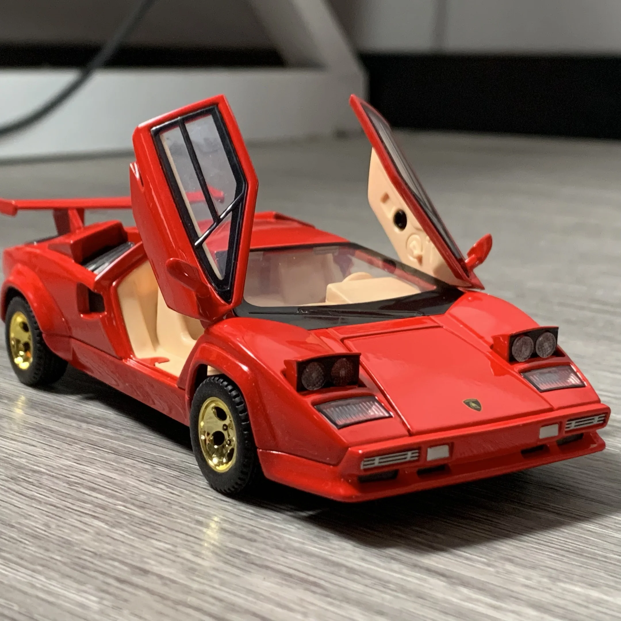 1:32 Lamborghini Countach LP500S Diecast Model Toy Cars for