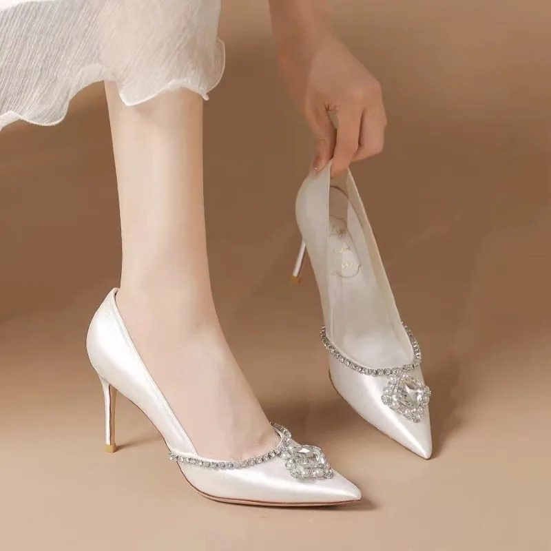 

Fashion Designer Women's Shoes Exquisite Rhinestone Pointed Tip High Heels for Woman Luxury Banquet Wedding Shoes Zapatos Mujer