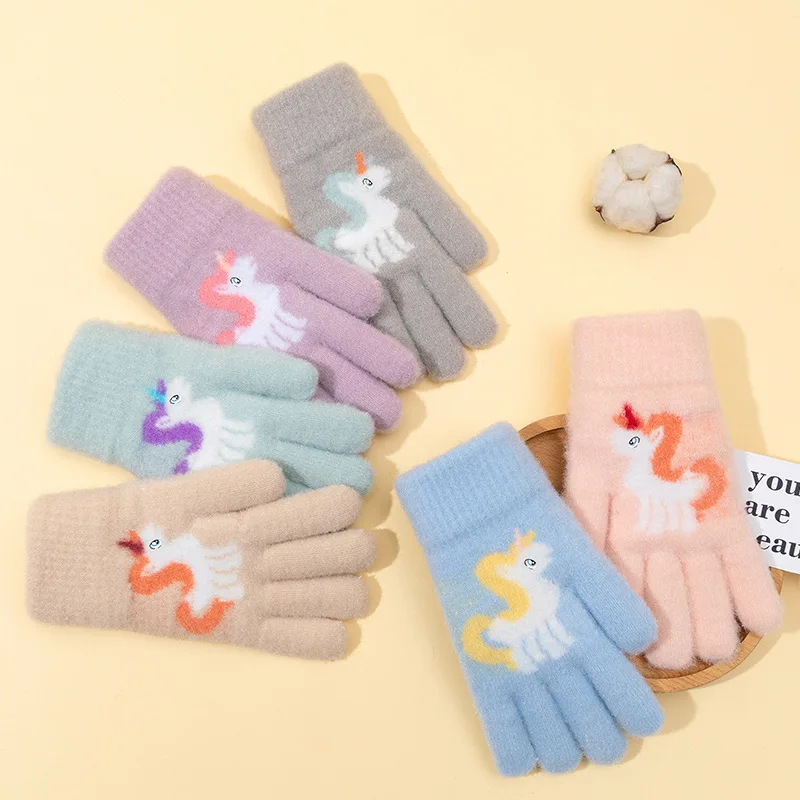 

Детские теплые зимние детские перчатки с рисунком единорога, разноцветные милые перчатки с пятью пальцами, унисекс для мальчиков и девочек, подходят для детей 5-10 лет
