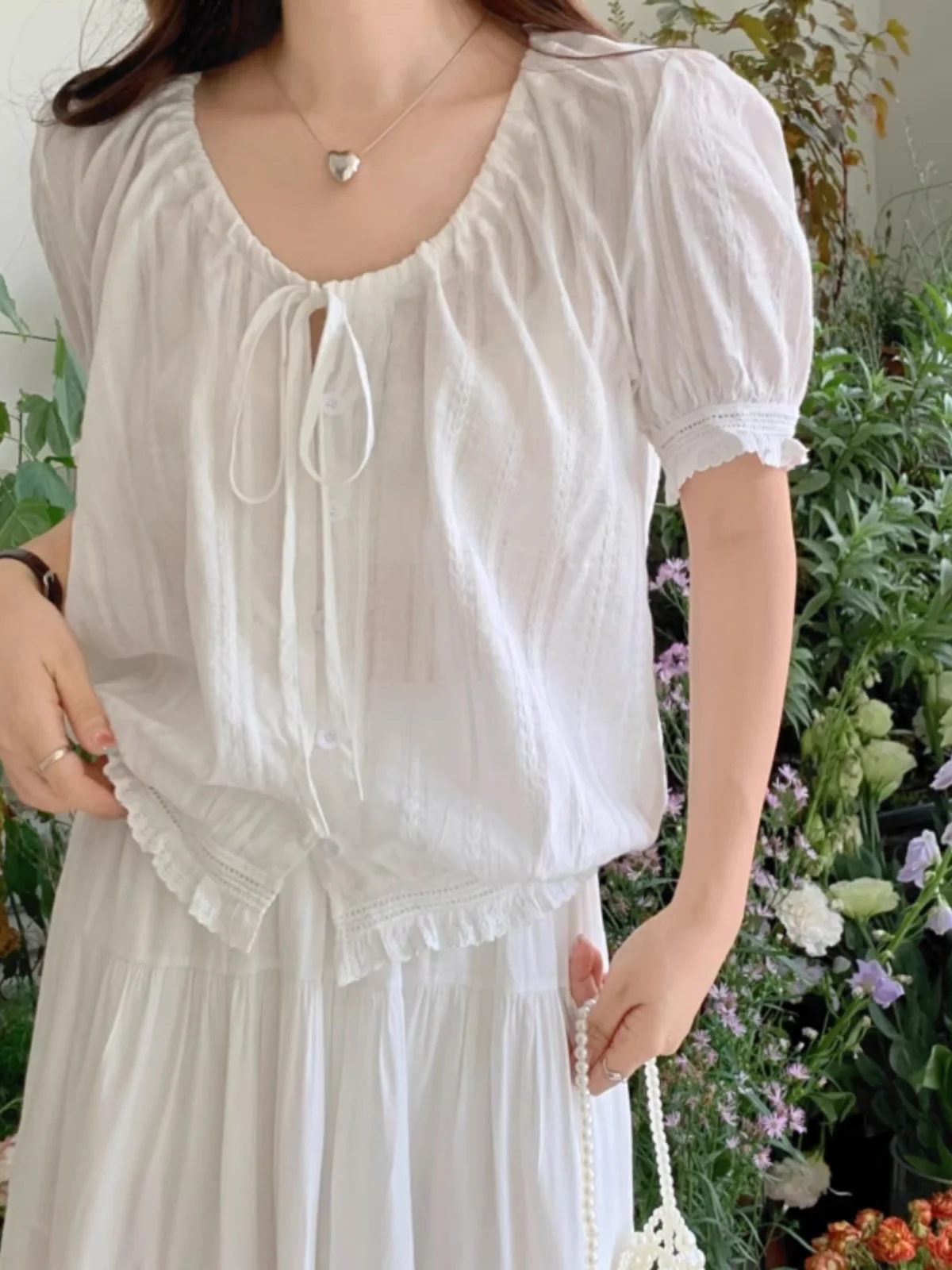 

Chic Sweet Fre Floral Embroidery Belted White irt Single Button Women's Top Korean Sle Commute Pure Color Princ Sve