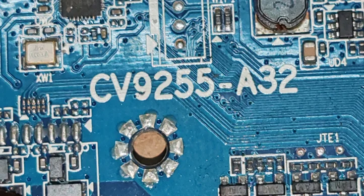 تم اختبار اللوحة الأم لتلفزيون شبكة WIFI CV9255-A32 مع الصور المادية لـ 1+8G 300ma 35-50v