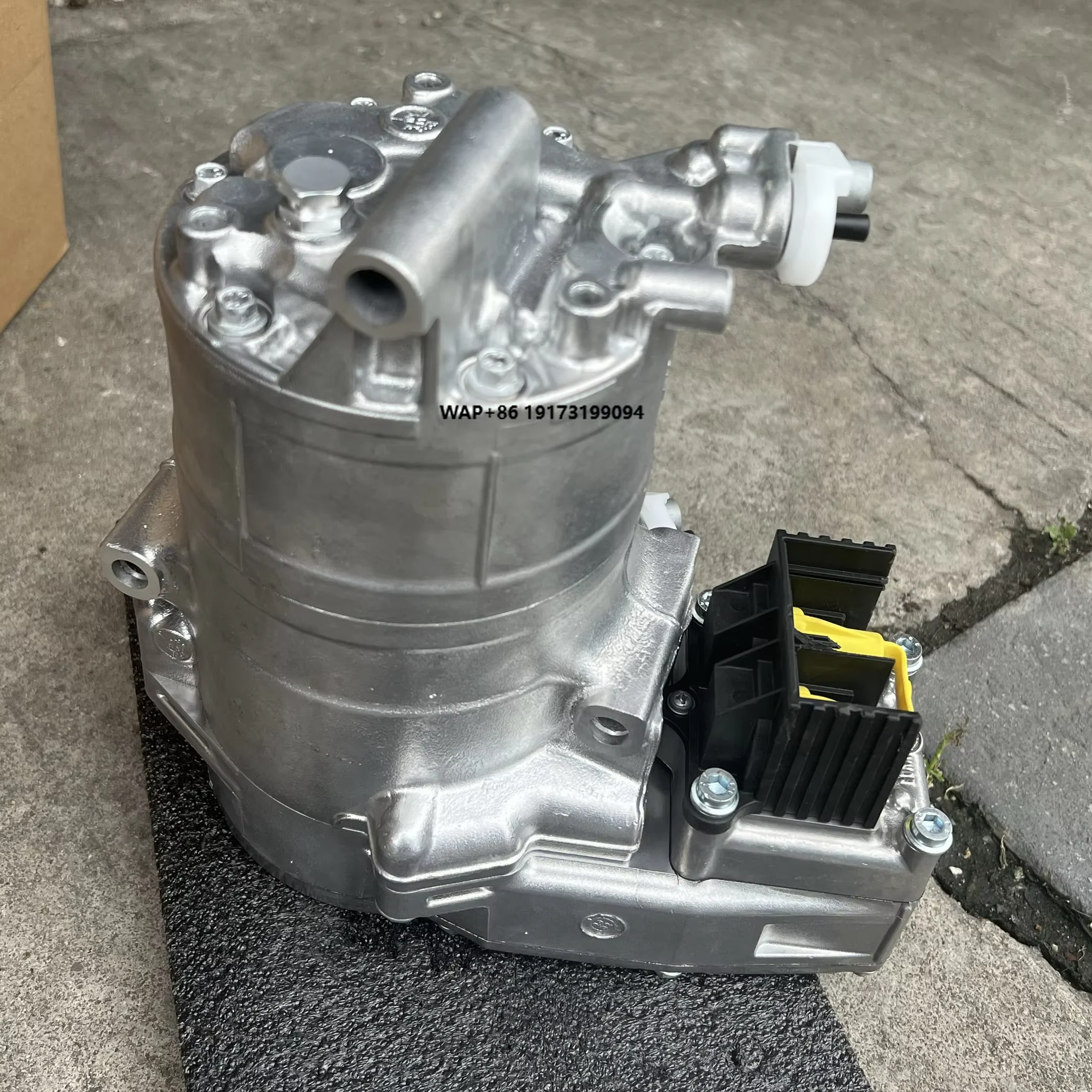 

For Mild Hybrid 12V Air Conditioning Pump Compressor for W222 S350/S450/S500 GLE Original