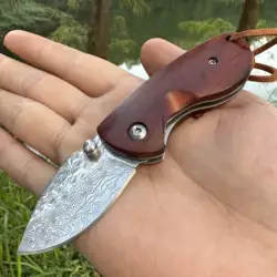 Handmade Mini aço Damasco faca chave, Handmade Rosewood Handle, Sharp aperto confortável, EDC, acampamento ao ar livre, desembalar