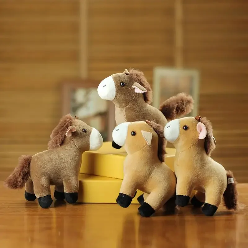 ตุ๊กตาม้าการ์ตูนน่ารักต้อนรับปีใหม่ ของเล่นตุ๊กตาสัตว์น่ารัก พวงกุญแจม้าตัวน้อยน่ารัก ของตกแต่งกระเป๋าสำหรับเด็กผู้หญิง พวงกุญแจ ของขวัญวันเกิด