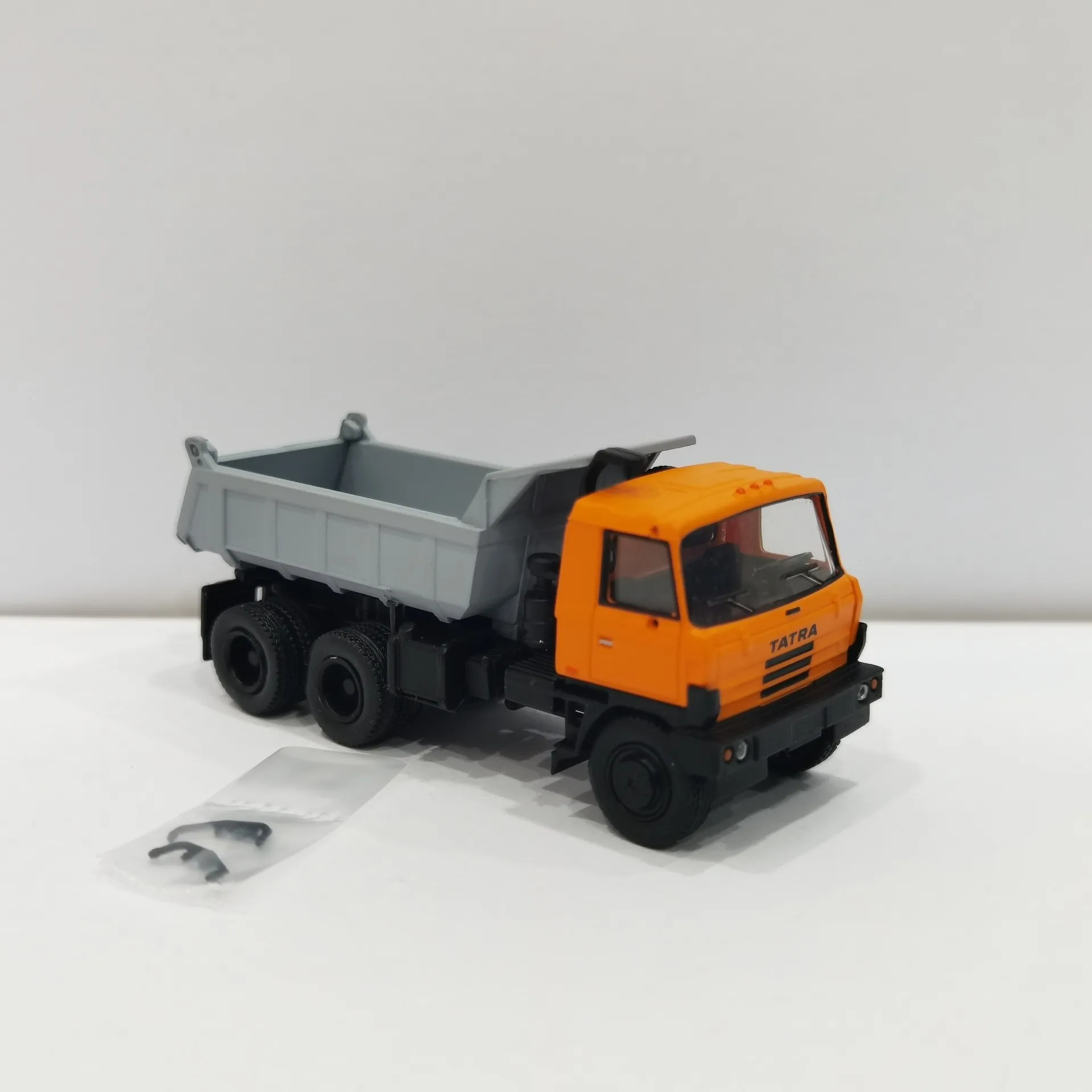 Diecast BREKINA HO 1/87 Schaal Tatra 815 Kipper Te Drag Dump Truck Plastic Auto Model Collectible Toy Gift Souvenir Display