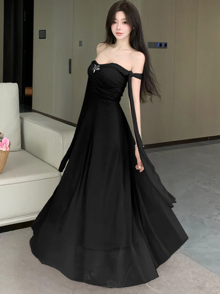 2026 White Pleated Bodycon Diamonds Neck-mounted Sexy Dress Women
