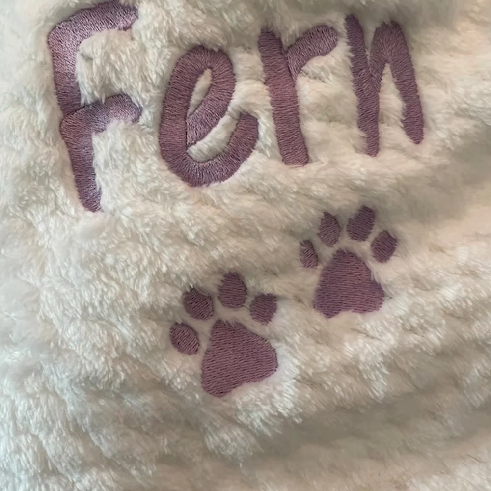 New Dog Blanket Embroidered Personalized Name Dog Blanket Puppy Soft Flannel Blanket Customized Name Paw Print Plush Pet Blanket