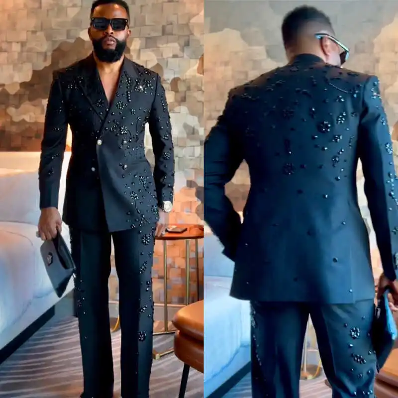 

Spring Men Suits 2 Piece Jacket Pants Beading Peaked Lapel Double Breasted Party Prom Banquet Customized Ropa hombre