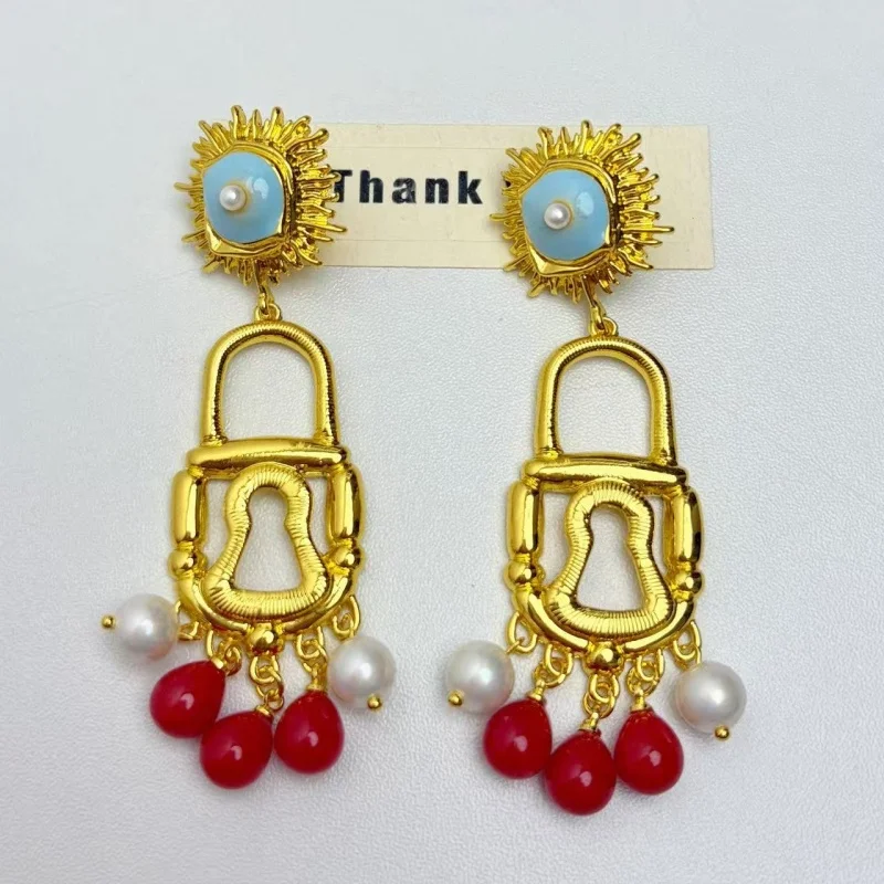 

French Vintage Color Bead Tassel Metal Earrings Suitable for Women Exaggerated Lock Head Key Hole Ear Jewelry Party Accessories