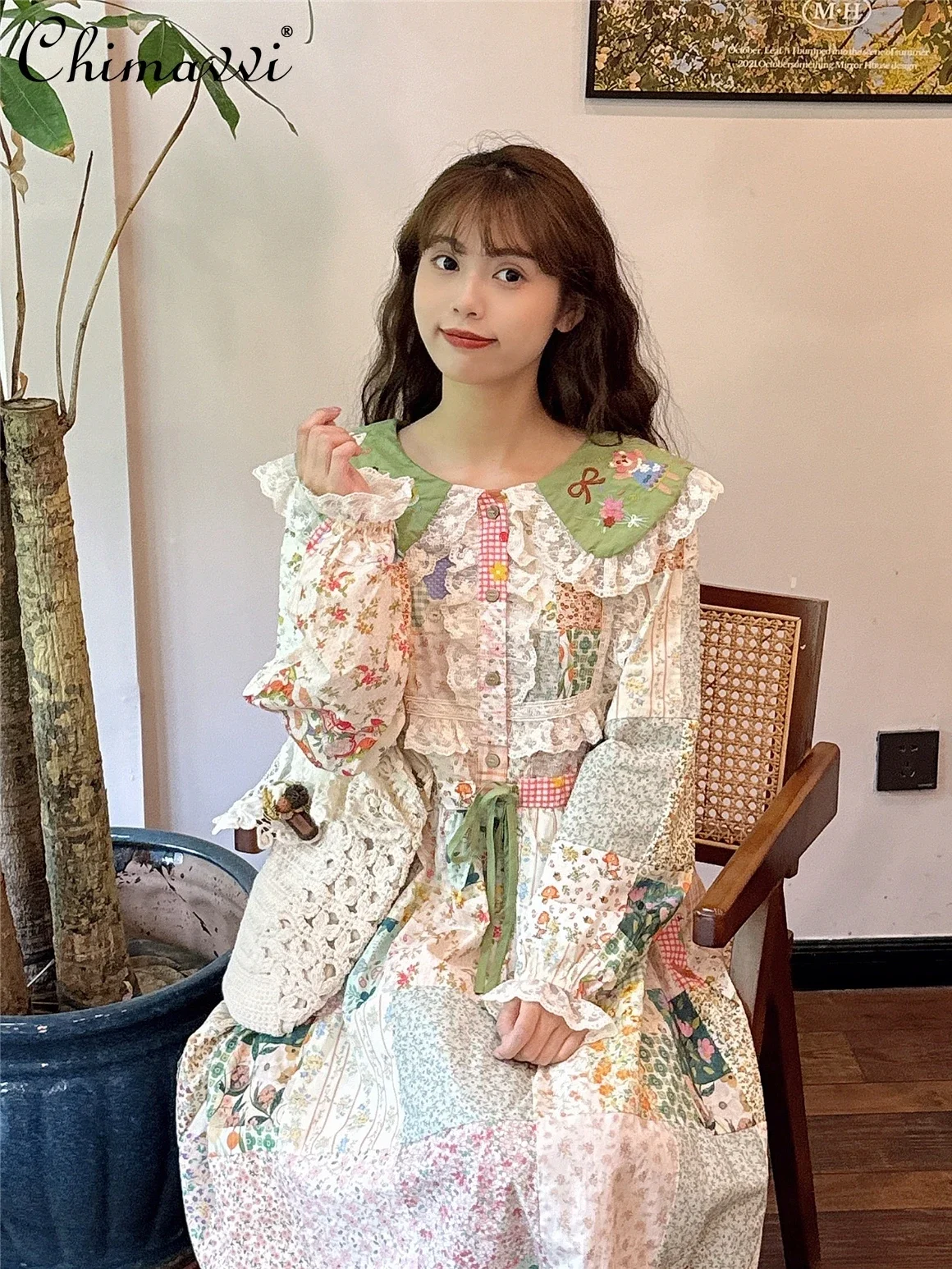 Mori Style Vintage Green Bear Embroidery Doll Collar Pastoral Floral Dress Patchwork Stitching Sweet Girl\'s Long Sleeve Dress