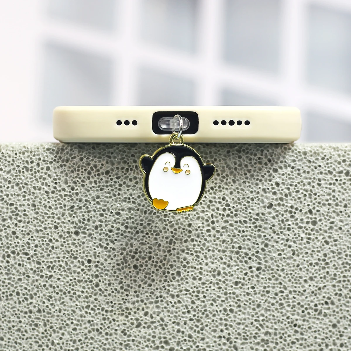

Cute Penguin Mobile phone dust plug Hangings phone accessories decoration Suitable for iPhone for Samsung Type-C dustproof plug