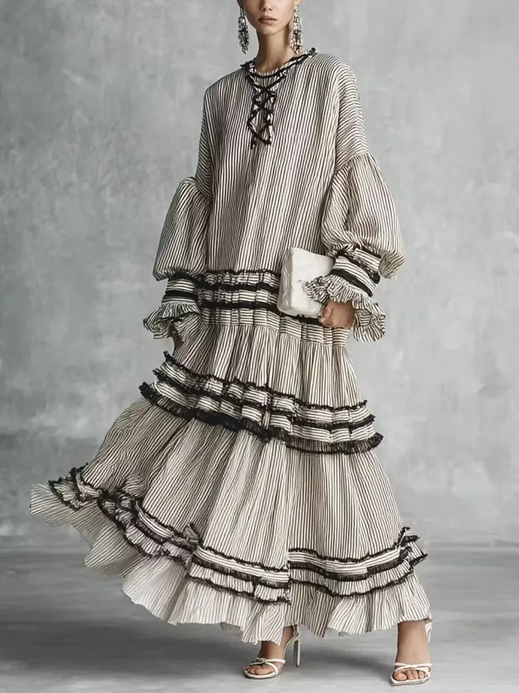 Vintage Gestreiftes Maxikleid für Damen mit Vorderschnürung, O-Ausschnitt, Laternenärmeln, Mehrschichtigen Rüschen und Spitzenbesatz am Saum, Lässiges Langes Kleid