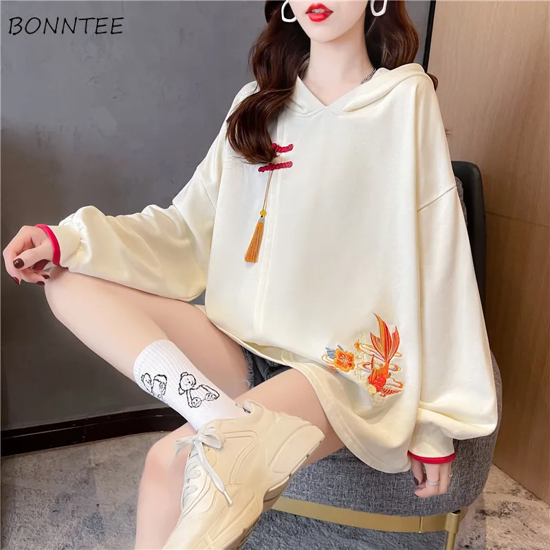 Hoodies Sweatshirts Women Tops Chinese Knot Button Tassel Embroidery Loose Baggy Elegant Female Autumn Winter Chic Temperament