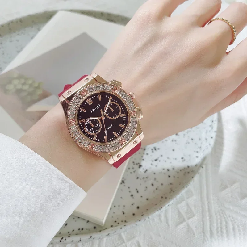 Multifunctional Calendar Quartz Watch High Quality Fashion Waterproof Fashion Casual Watch for Outdoor Travel Explore