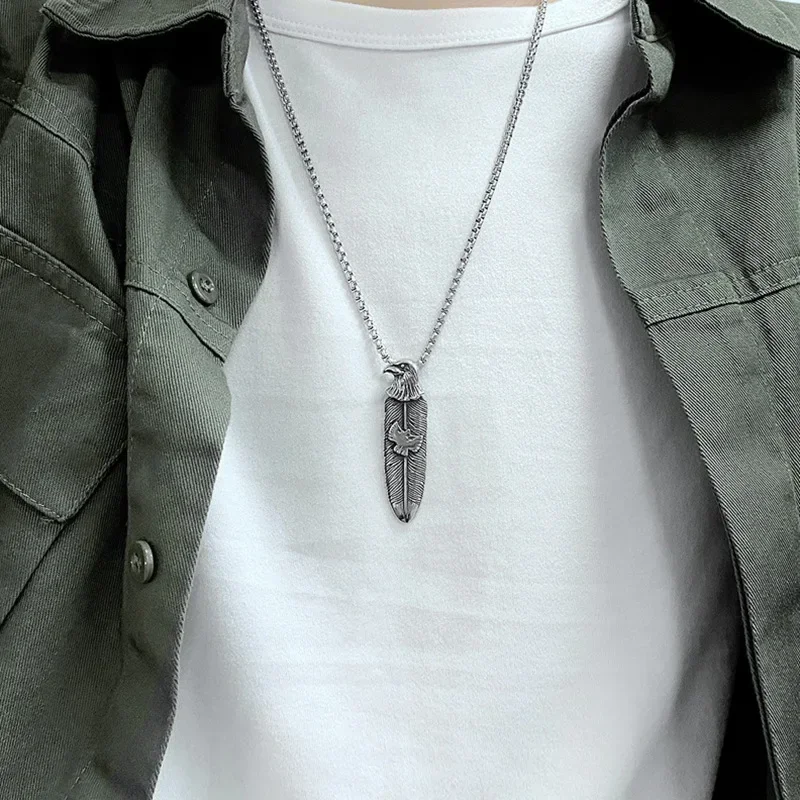 New trend retro hip-hop eagle head feather stainless steel pendant for men's titanium steel necklace