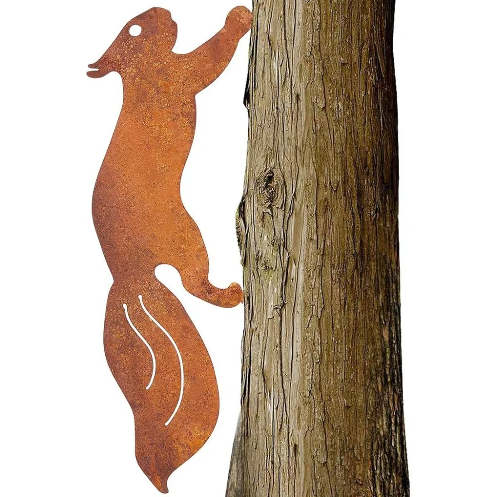 Metal Rusty Running Squirrel to Screw in Wood Rust Silhouette Squirrel Decor Art Ornament Exquisite Animal Sculpture Tree Stake