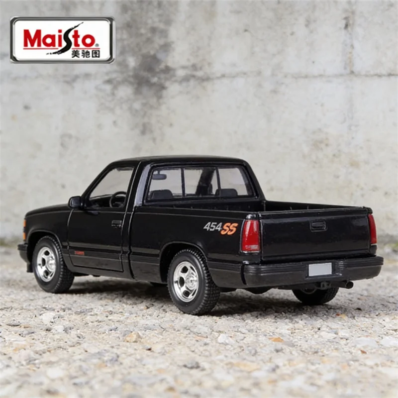 

Maisto 1:24 1993 Chevrolet 454 SS Pickup Alloy Car Model Diecast Metal Off-road Vehicles Car Model High Simulation Kids Toy Gift