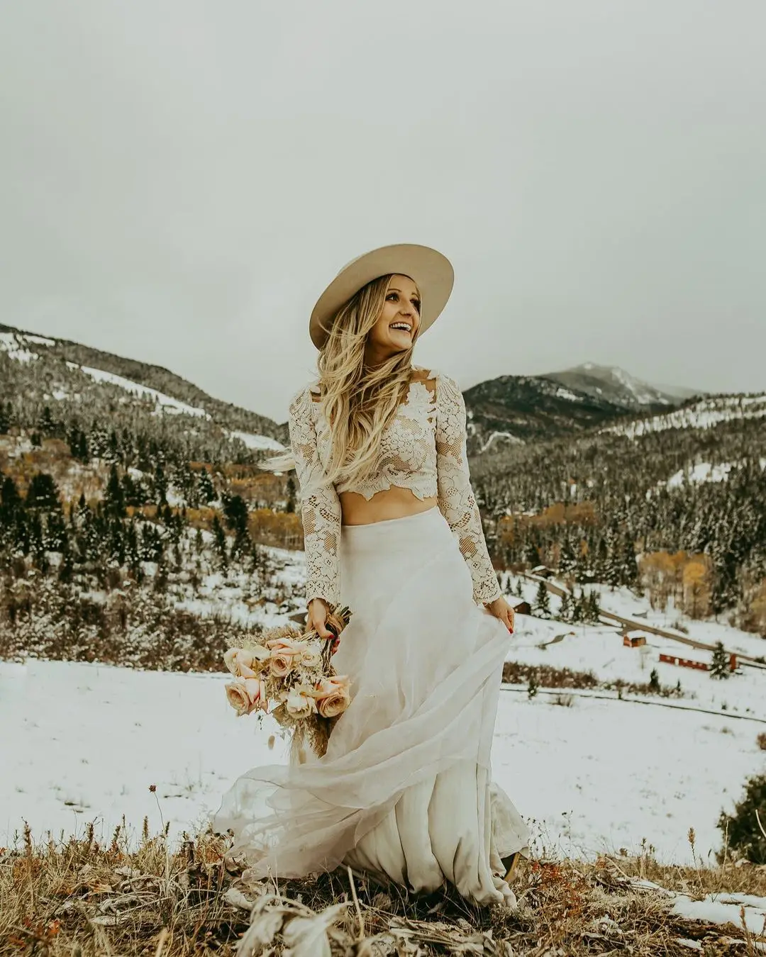 Robe De mariée en dentelle blanche Simple, avec manches courtes, robe De mariée De plage, longueur au sol, 2020, robes De grande taille