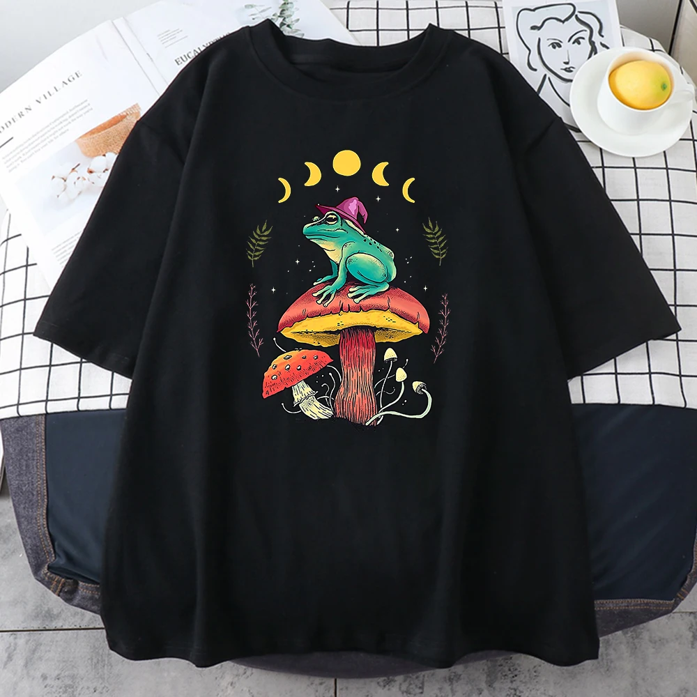 Cottagecore Aesthetic Goblincore Frog Wizard On Mushroom Mens Short Sleeve All-math Vintage Tops Personality Male Cotton T-Shirt