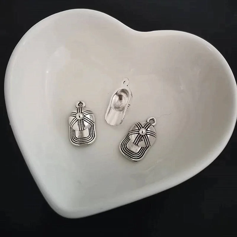 18pcs Alloy Retro Peaked Cap Charm Pendant Jewelry Findings Accessories 20x11mm