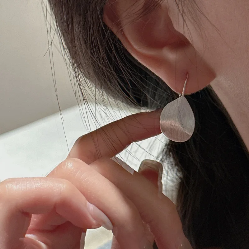 

Винтажные серьги из стерлингового серебра 925 пробы для женщин, модные простые круглые сверкающие серьги, ювелирные изделия, предотвращающие аллергию, аксессуары для вечеринок