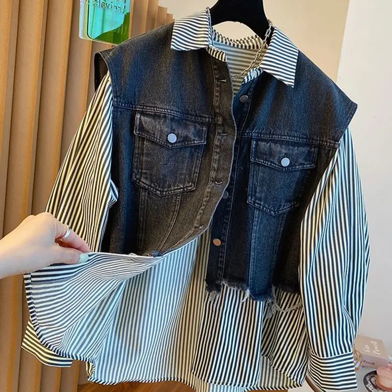 Kemeja bergaris longgar Korea dua potong, pakaian kasual wanita Splice Denim Vintage musim semi musim gugur, blus Single-breasted