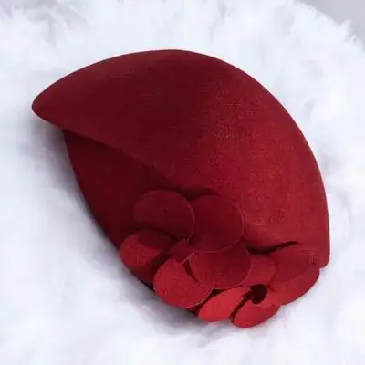 

1pc Woolen Beret Ladies Winter Warm Hat Double Flower Decor British Style Fashion Premium Knit Beanie For Women Gift