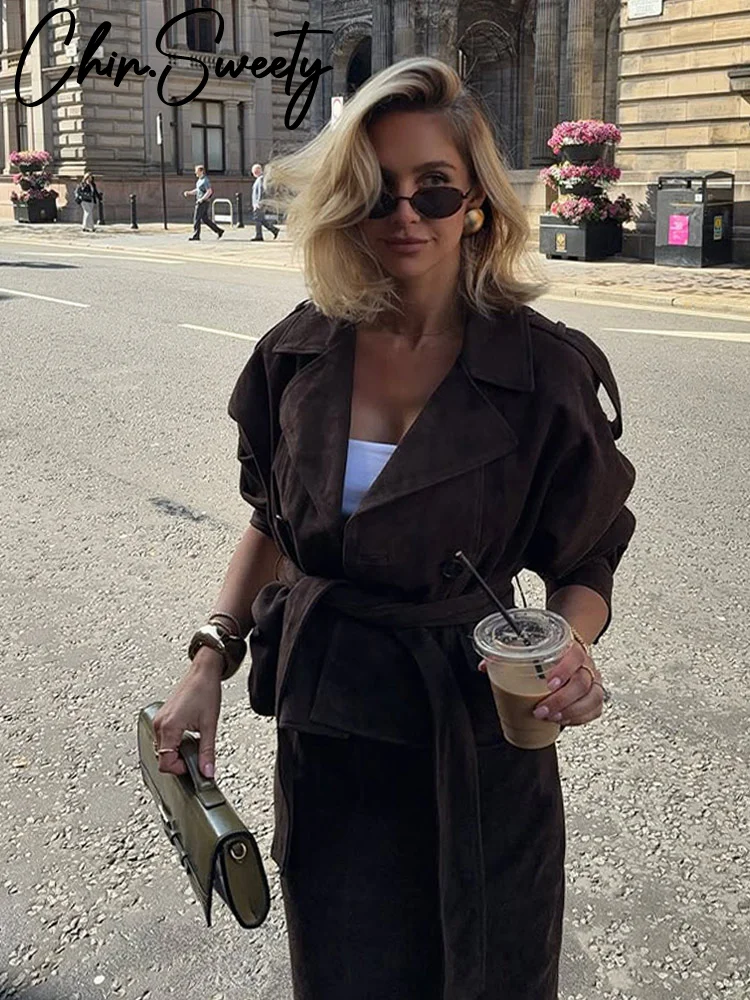 الصلبة الجلد المدبوغ المرأة مجموعة الورك حزمة عالية الخصر سيدة التنانير دعوى 2025 موضة الخريف في مباراة الدانتيل يصل التلبيب معطف الإناث مجموعات