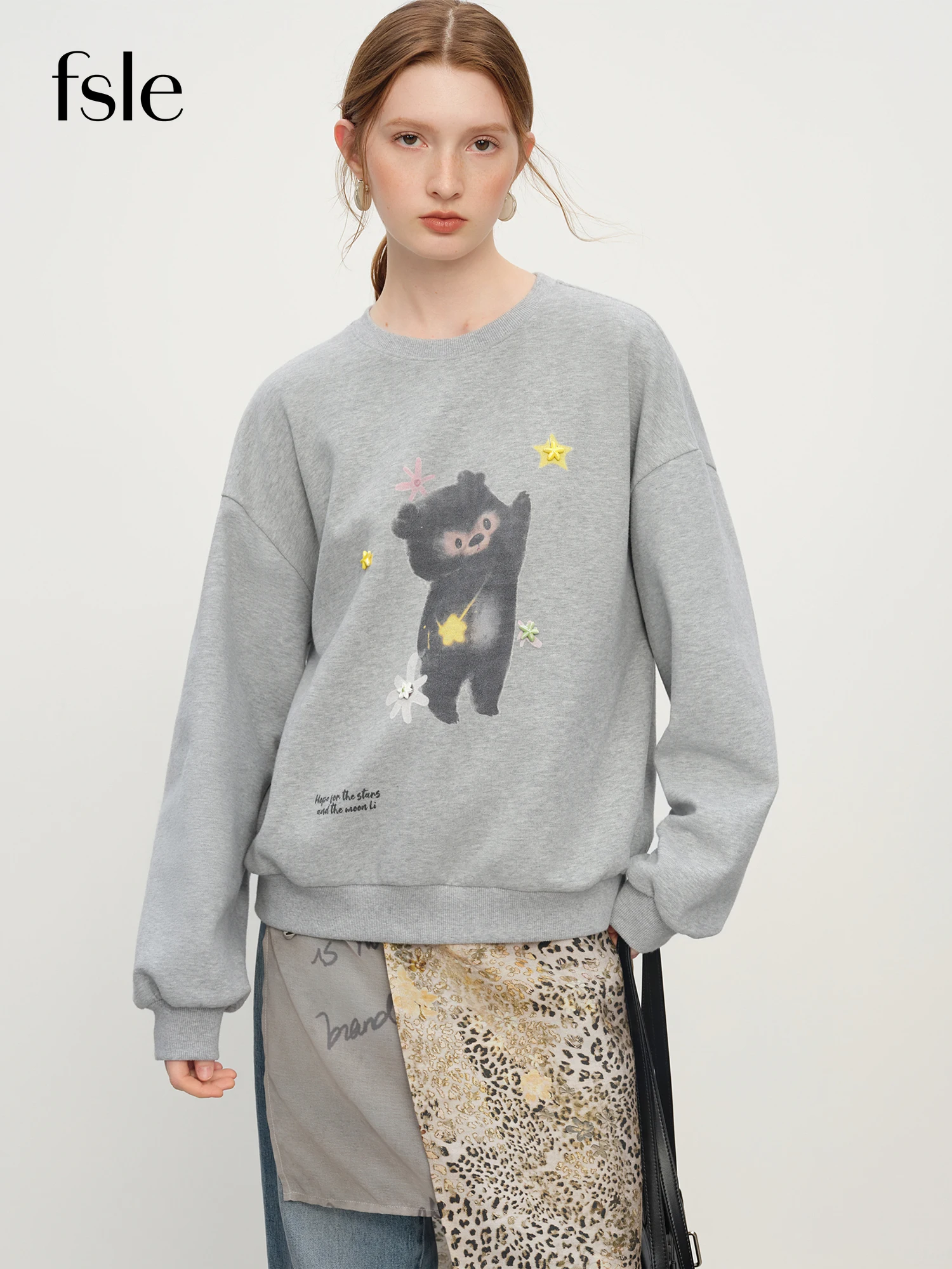 

FSLE Korean Style Gray Teddy Bear Print Loose Round Neck Hoodie for Women Winter 2025 New Arrival Top Hoodies