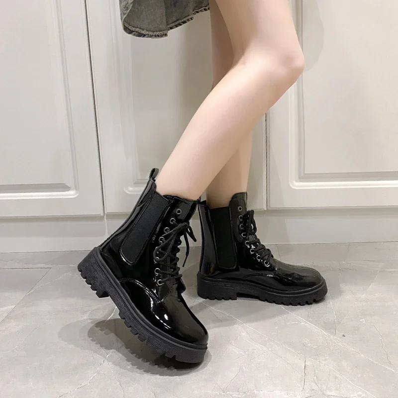 Women 2024 Autumn New Tooling Boots Lady Anti Slip Waterproof Lace Up Short Boots Students Casual Thick Heel Knight Boots