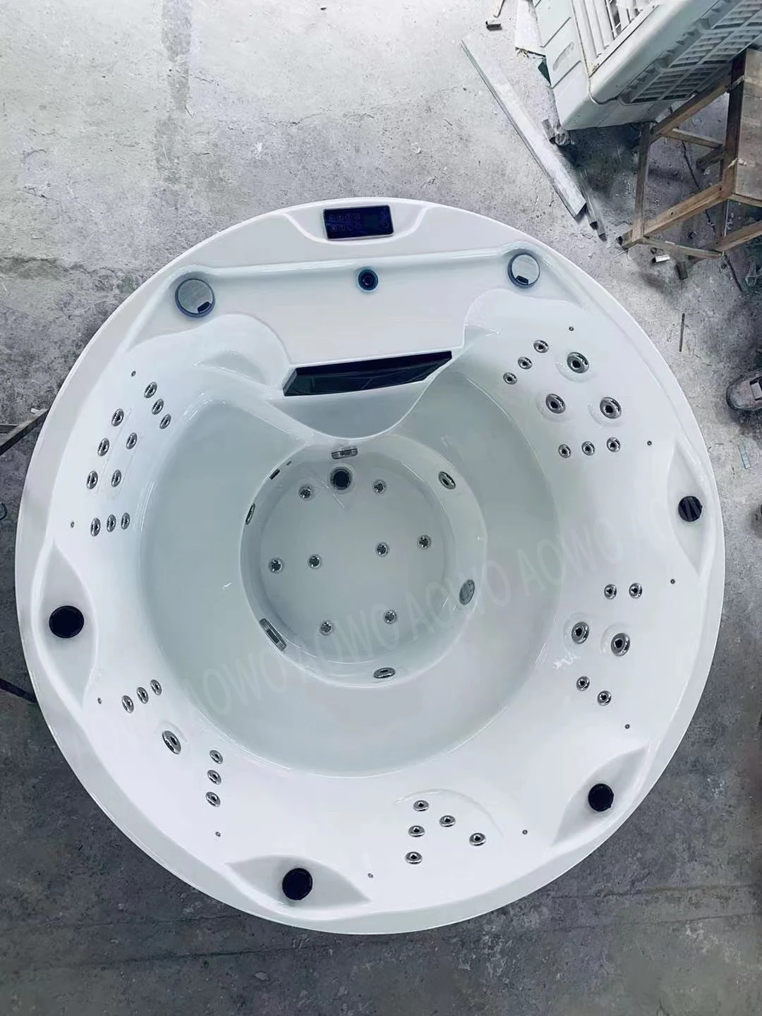 Yacuzzi Round Shape Circle Tube Bathtub 2 4 6 Person Size Hot Tube Outdoor Spa Designer Dancing Carnival Water Party