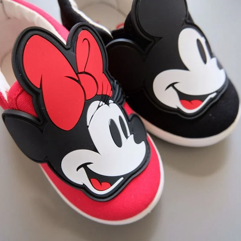 Nuove scarpe per bambini Cartoon Mickey Minnie Mouse ragazze ragazzi Casual Canvas bambini Baby primavera autunno Runnig Sneakers scarpe da bambino