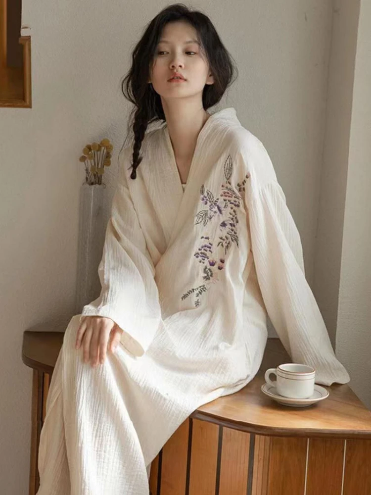 Autumn Robes Women Vintage Ambroidery Chinese Style Long Sleeve Bathrobes Sweet Home Feminie Sexy Lace-up Sleepwear Classy Midi