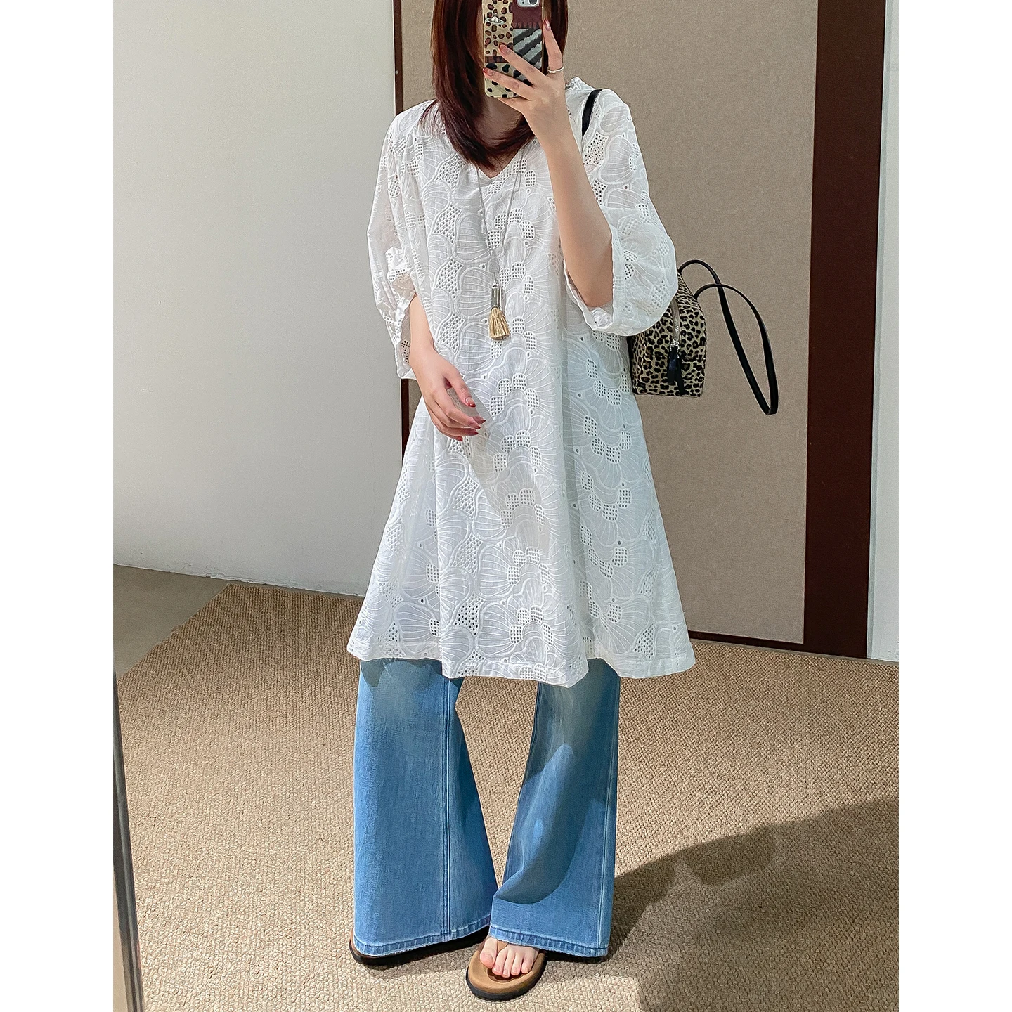 

Loose Cotton Embroidered V-neck Short Sleeve Dress Lantern Sleeve A-line Dress Comfortable Breathable Casual Style Women's Dress