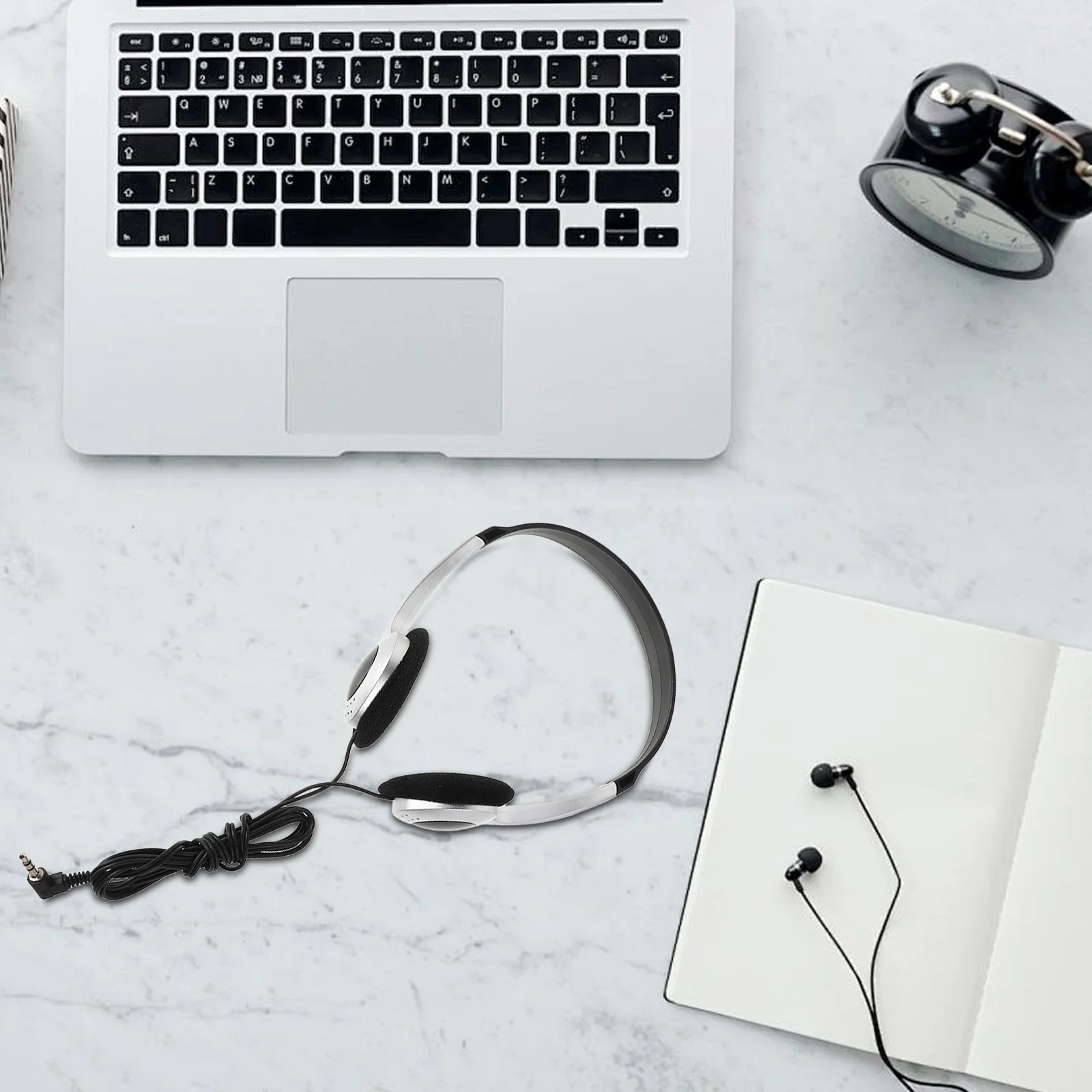 

Retro Headphones Wired On Ear for Women Kids School Travel Silver Design Comfort Multi Platform Gaming Music Use