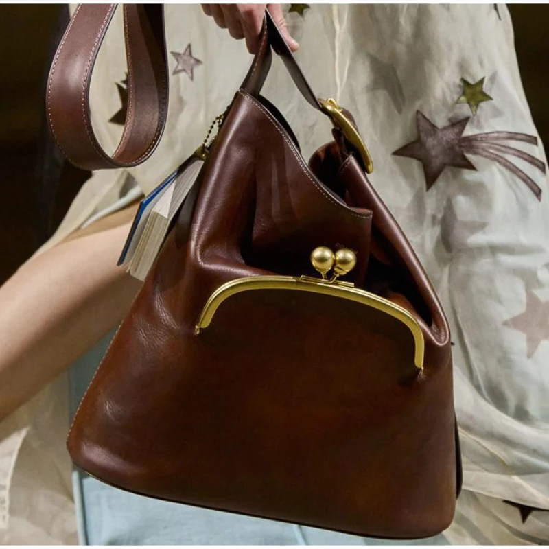 Classic Lychee Pattern Women's Shoulder Bag Retro Minimalist Buckle Bucket Bag Large Capacity Trendy Crossbody Bag For Commuting