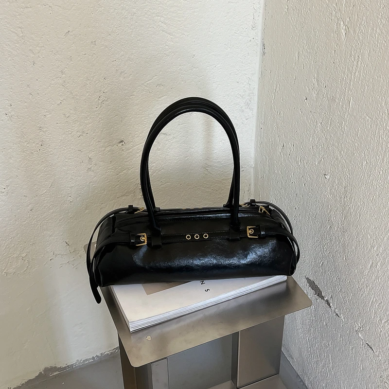 Women Hand Bags For Office - กระเป๋าบอสตันหนังเทียมลายยับสไตล์วินเทจปี 2026 สำหรับผู้หญิง กระเป๋าสะพายไหล่แบบถือหูหิ้วสไตล์เรโทร ตกแต่งด้วยหัวเข็มขัด เหมาะสำหรับใช้ในชีวิตประจำวัน