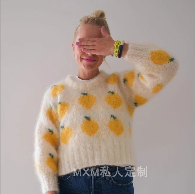 Xiaozhong Autumn and Winter New Cute 3D Pure Hand Knitted Round Neck Fruit Pattern Straight Tube Sweater T-Shirt Short