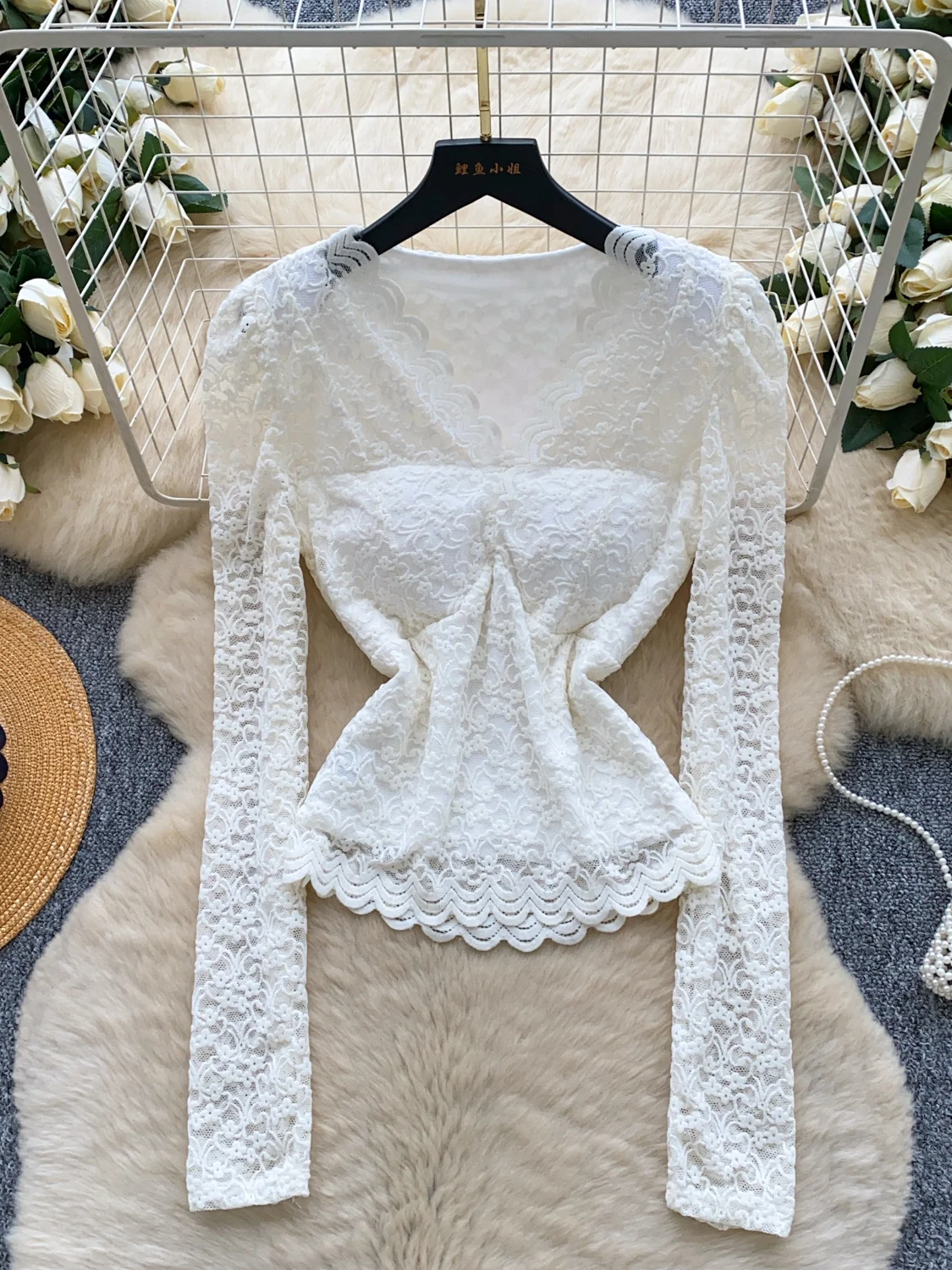 

Ele Vintage Lace Bubble Sve V-Ne Slimming Base irt Women's Autumn Winter Faion Ladylike Top Polyester Fiber Long...