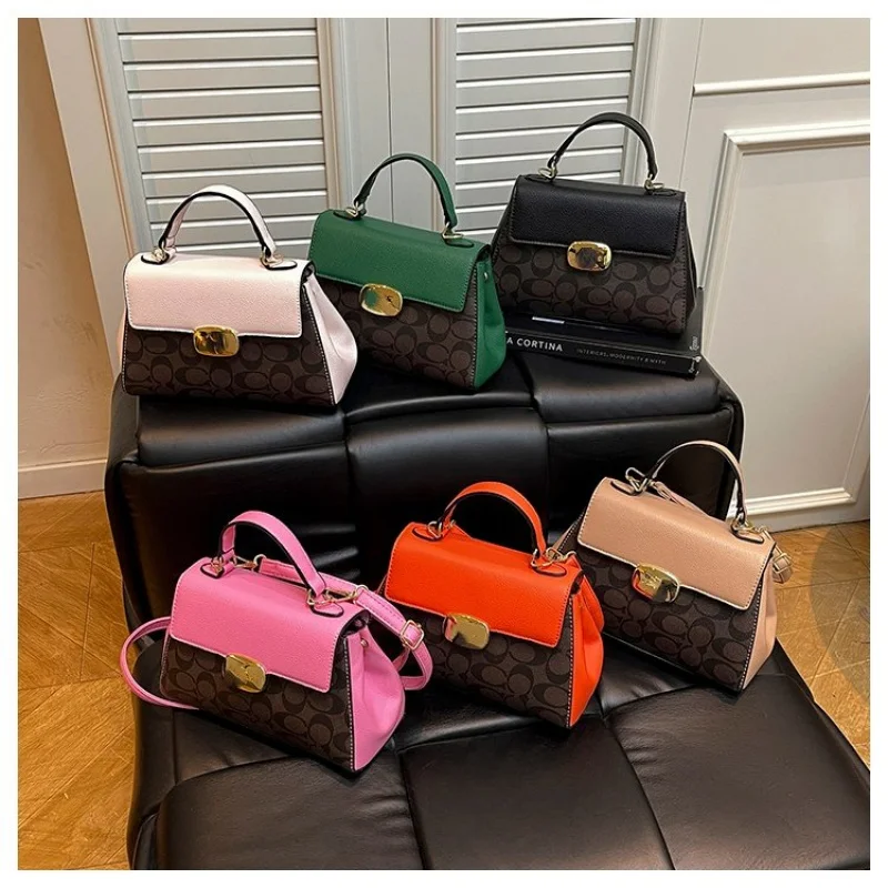 

First-Class Women's Shoulder Bag Made Of Goatskin Leather With Trendy Czech Republic Vintage Spacious Soft Daily Look​