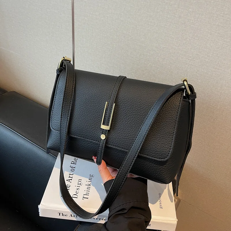 

Hot Selling Trend Fashion Women's Bag Winter Versatile Large-capacity Square Bag High-end Niche Casual Light Luxury Shoulder Bag